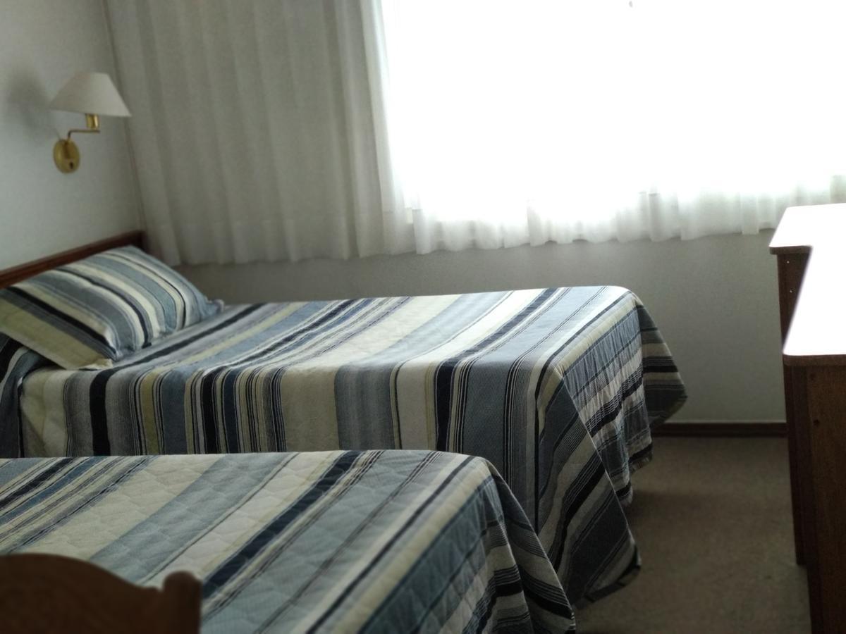 Hotel Crown Мело Екстер'єр фото